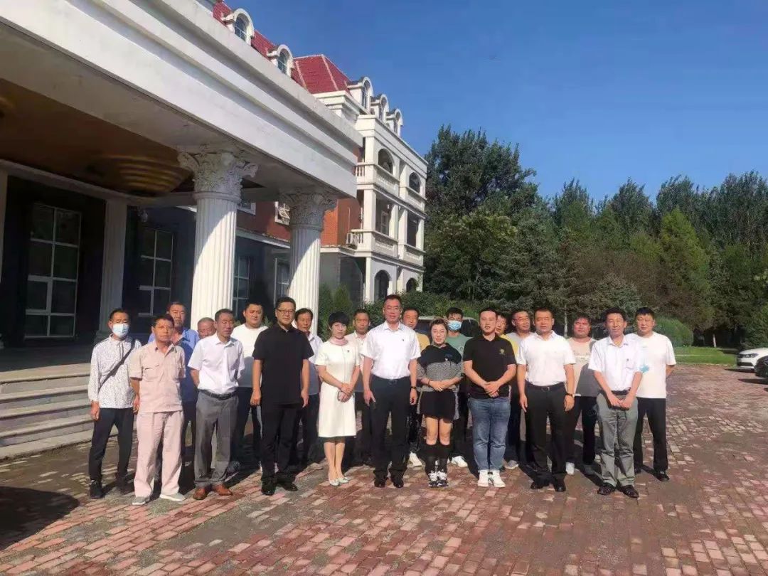 巩固脱贫攻坚成果,助力乡村振兴—k1体育集团向岫岩县黄花甸镇关门山村送驻村干部工作